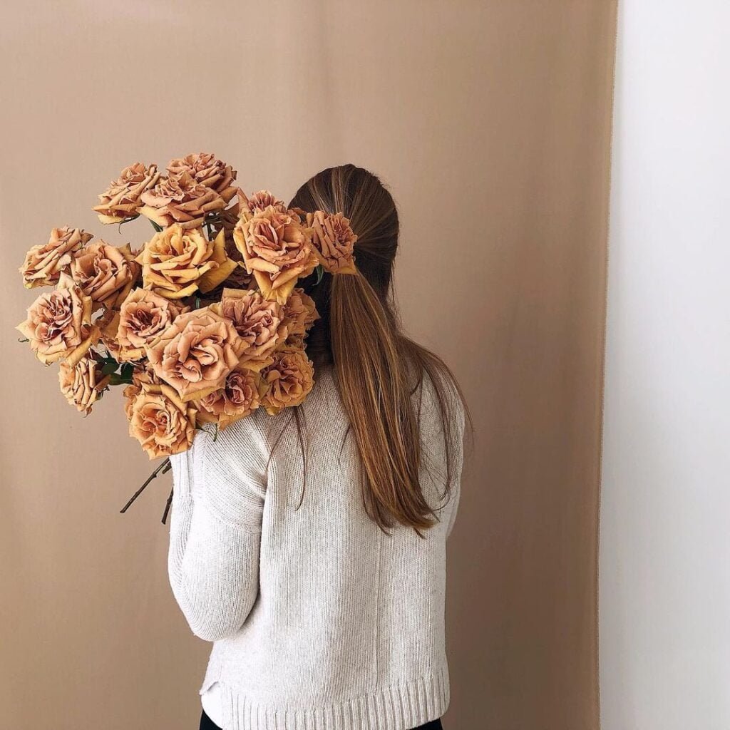 Gardening Toffee Brown Roses for a Rustic, Warm Look