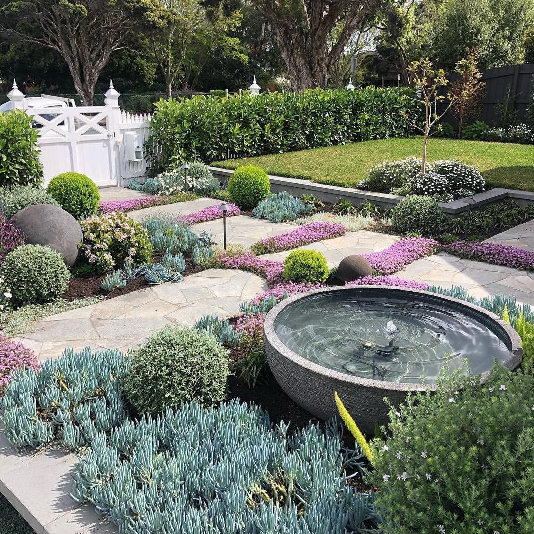 Gardening Creating-Focal-Points Welcoming Front Gardens : Creative Design Inspirations
