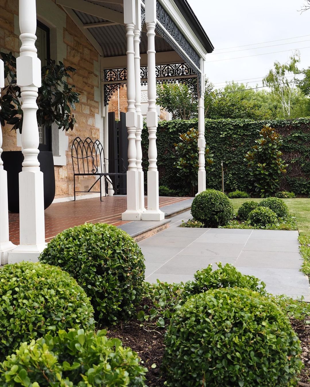 Gardening Welcoming Front Gardens : Creative Design Inspirations
